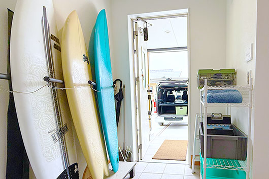 サーフィンのギアを部屋に置ける